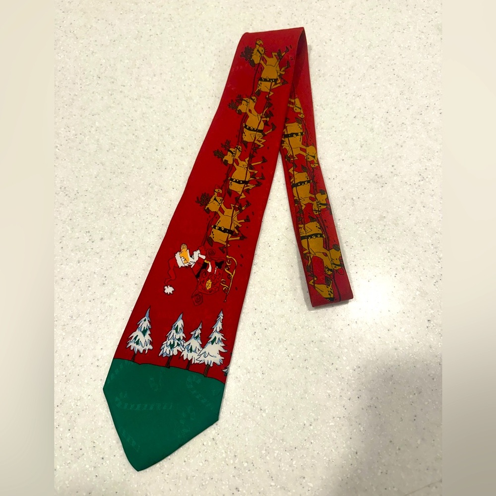 Special Ties Hallmark Lic. 56" Men's Tie 100% Poly. Christmas Santa & Reindeer